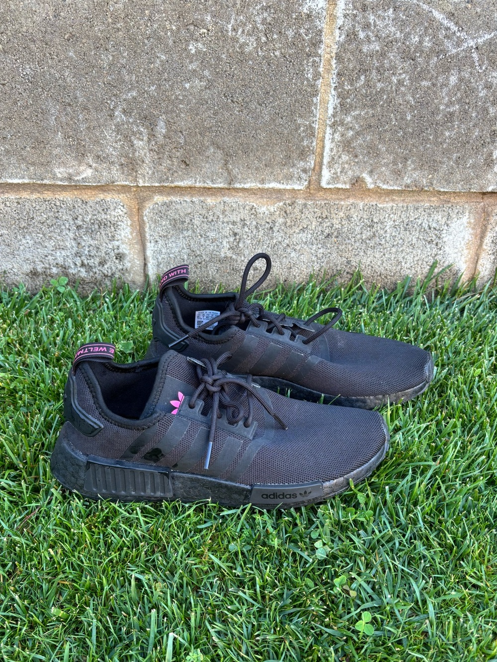 Adidas NMD R1 All Black